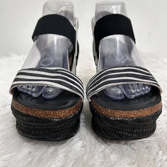 OTBT Bushnell Black White Leather Ankle Strap Textile Platform Wedge Sandal 9.5M - Picture 3 of 10